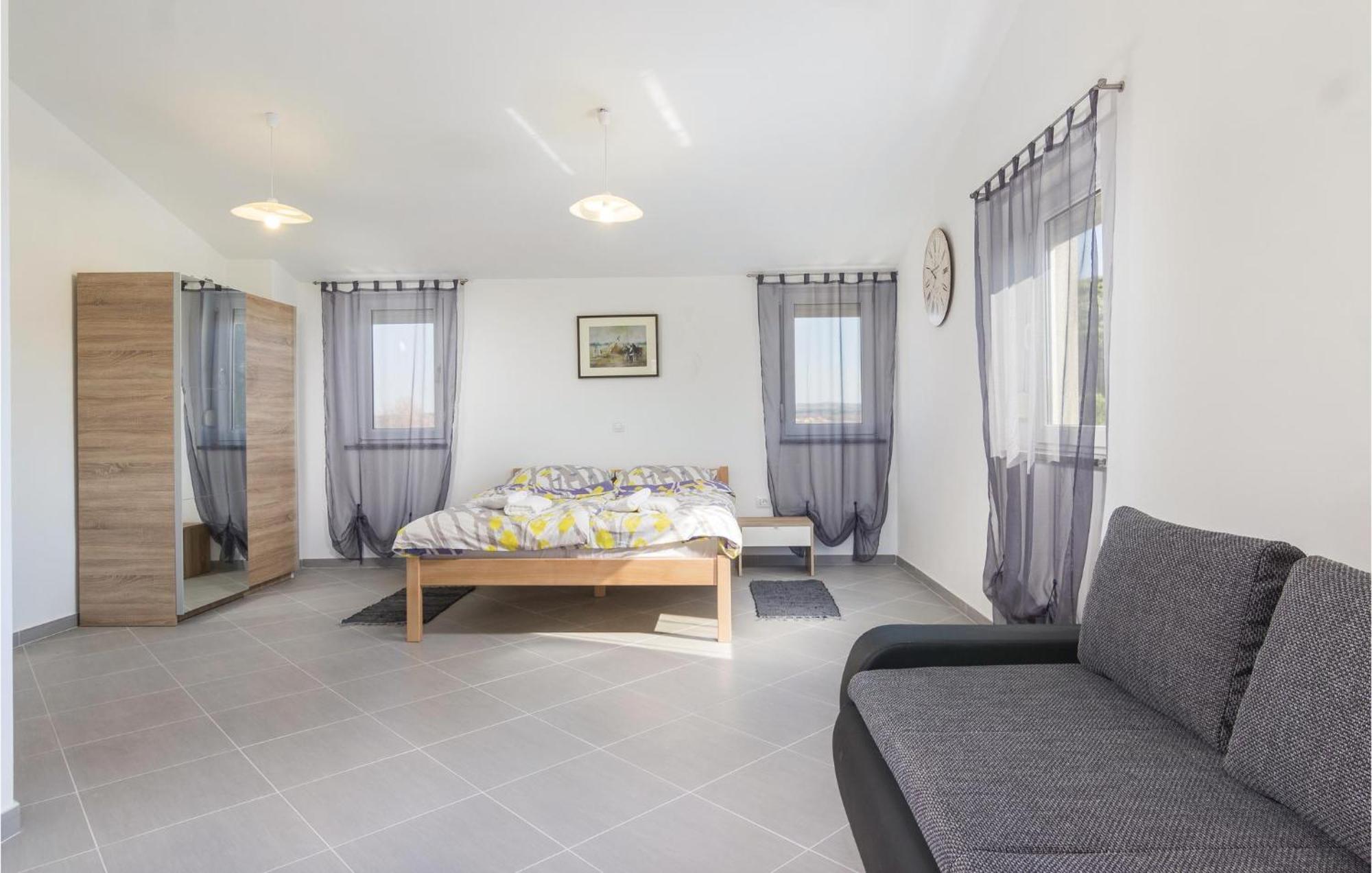 8 Bedroom Awesome Home In Pula Exteriér fotografie