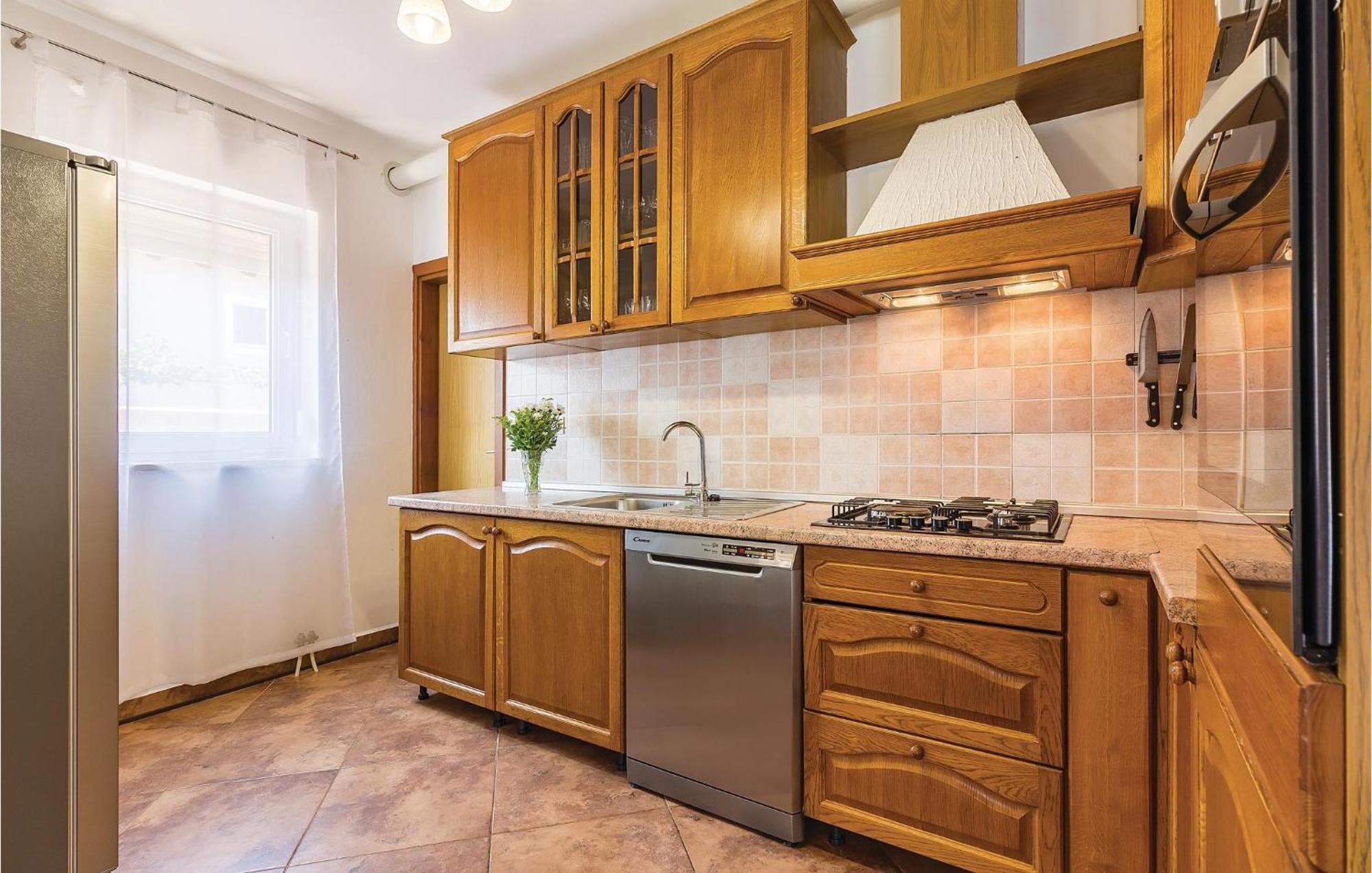 8 Bedroom Awesome Home In Pula Exteriér fotografie