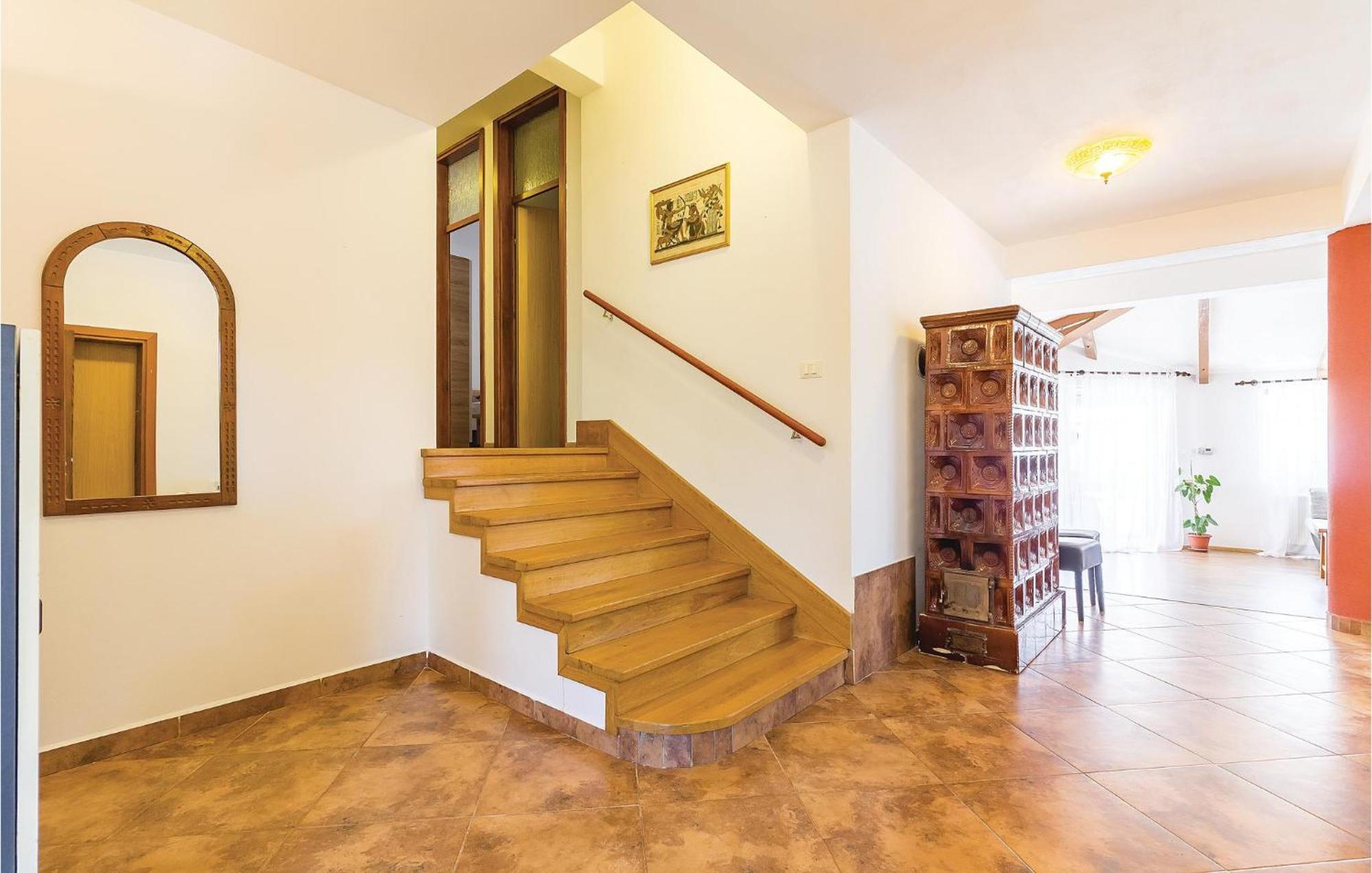 8 Bedroom Awesome Home In Pula Exteriér fotografie